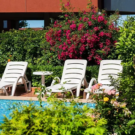 Ξενοδοχείο με διαμερίσματα Onegin & Thermal Zone Σωζόπολη